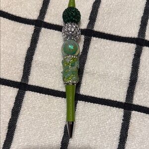 Elegant Green Beaded Pen